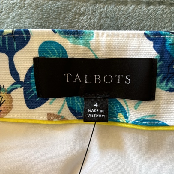 Brand new Talbots skirt. Size 4 - Picture 4 of 6
